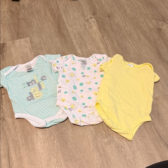 0-3 month bundle - Picture 2 of 3